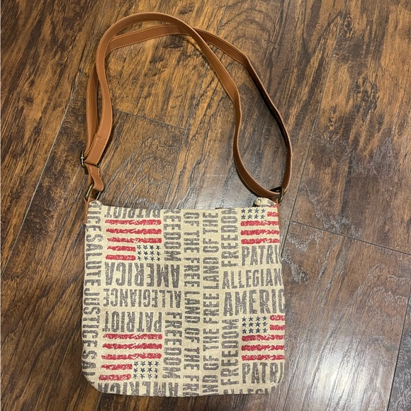 Bella Taylor Americana Crossbody Bag - Picture 2 of 7